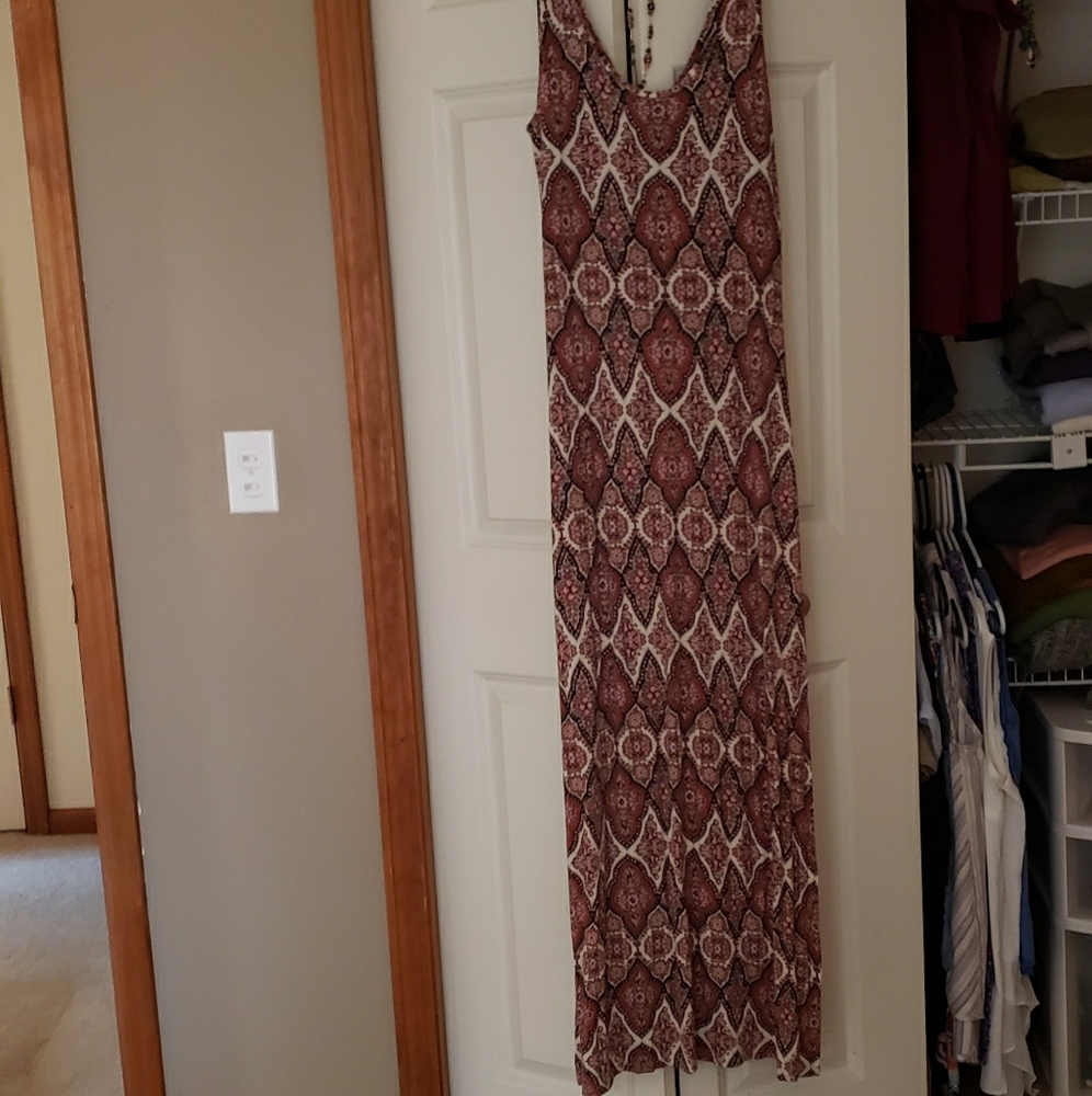 Summer sleeveless maxi dress.